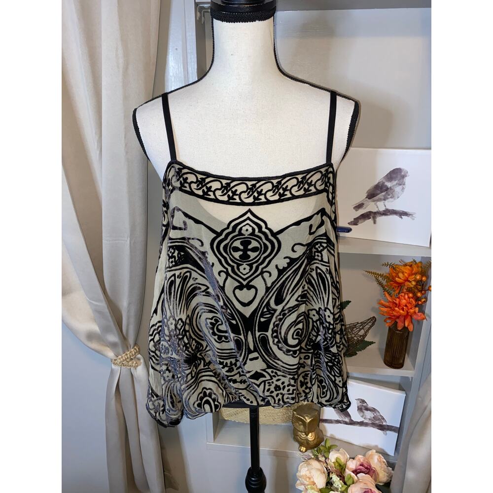 Analili Black and Cream Patterned Blouse